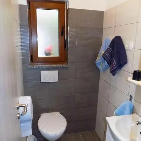 Apartment Moscenice 7689b *